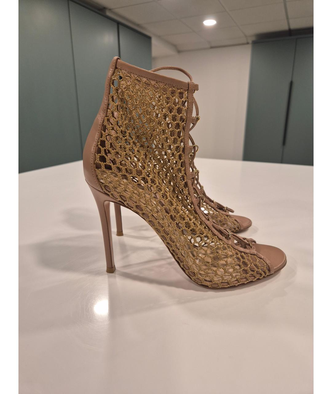 GIANVITO ROSSI Бежевые текстильные босоножки, фото 10