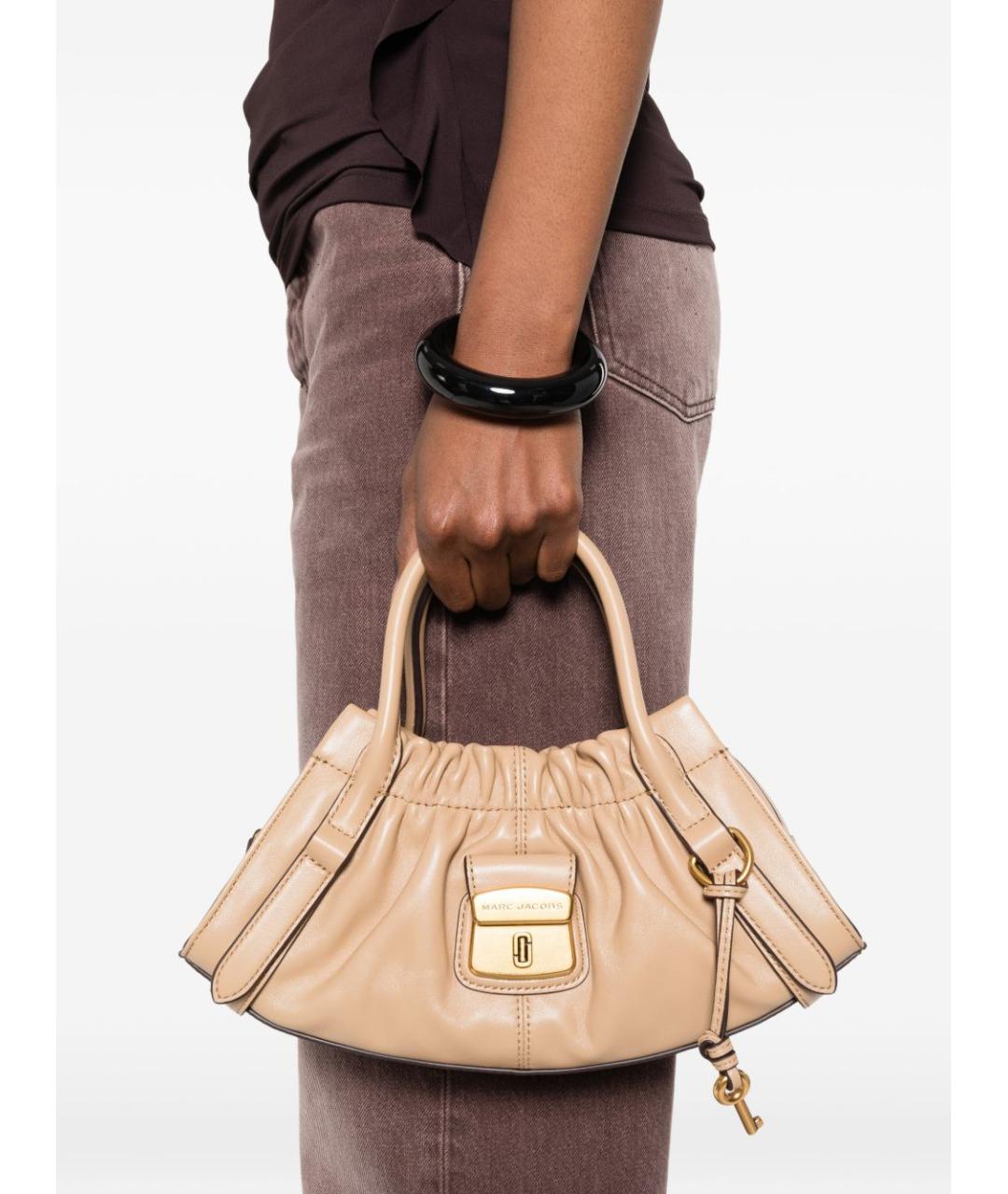 MARC JACOBS Бежевая кожаная сумка через плечо, фото 3
