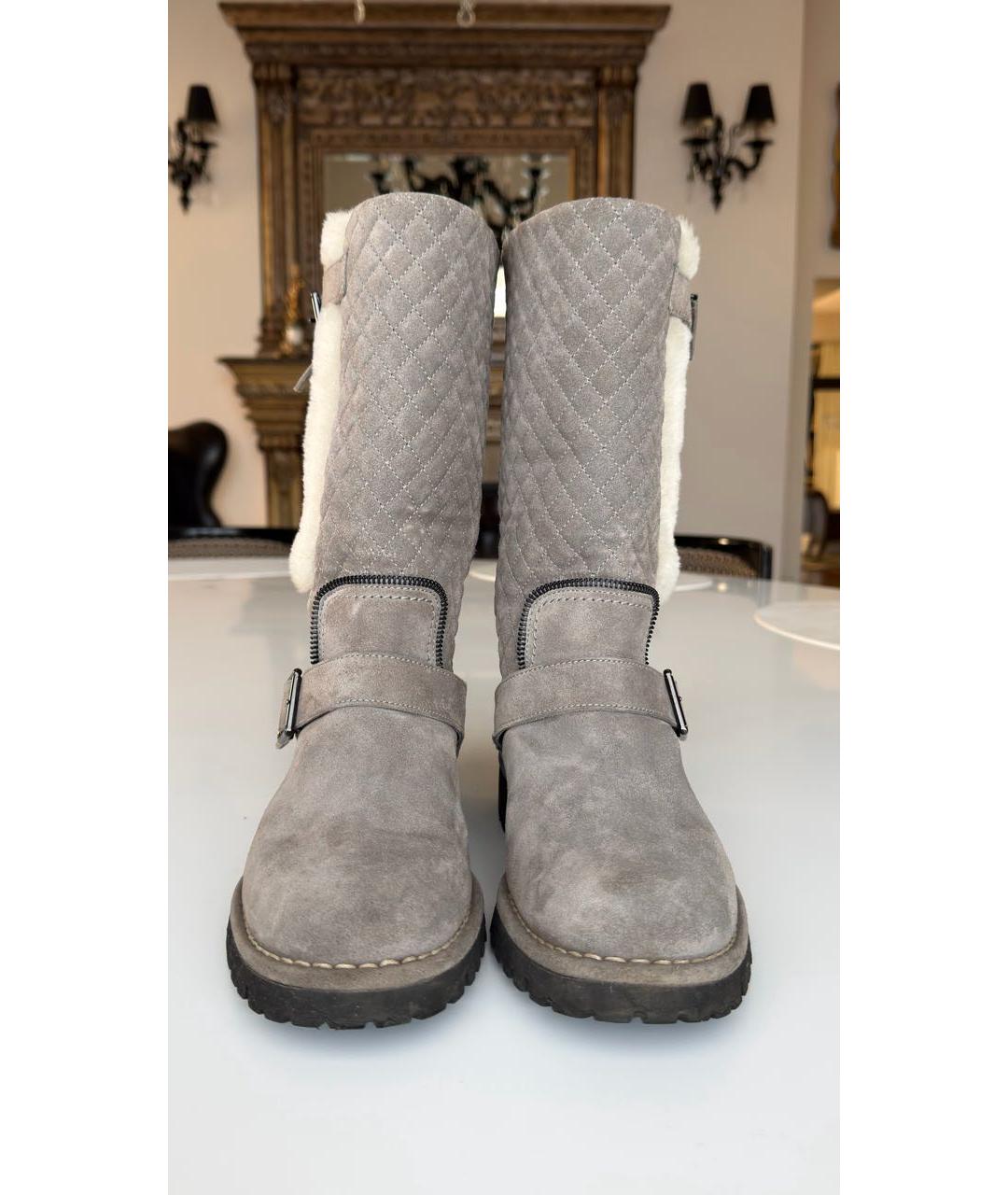 CHANEL Серые замшевые сапоги, фото 2