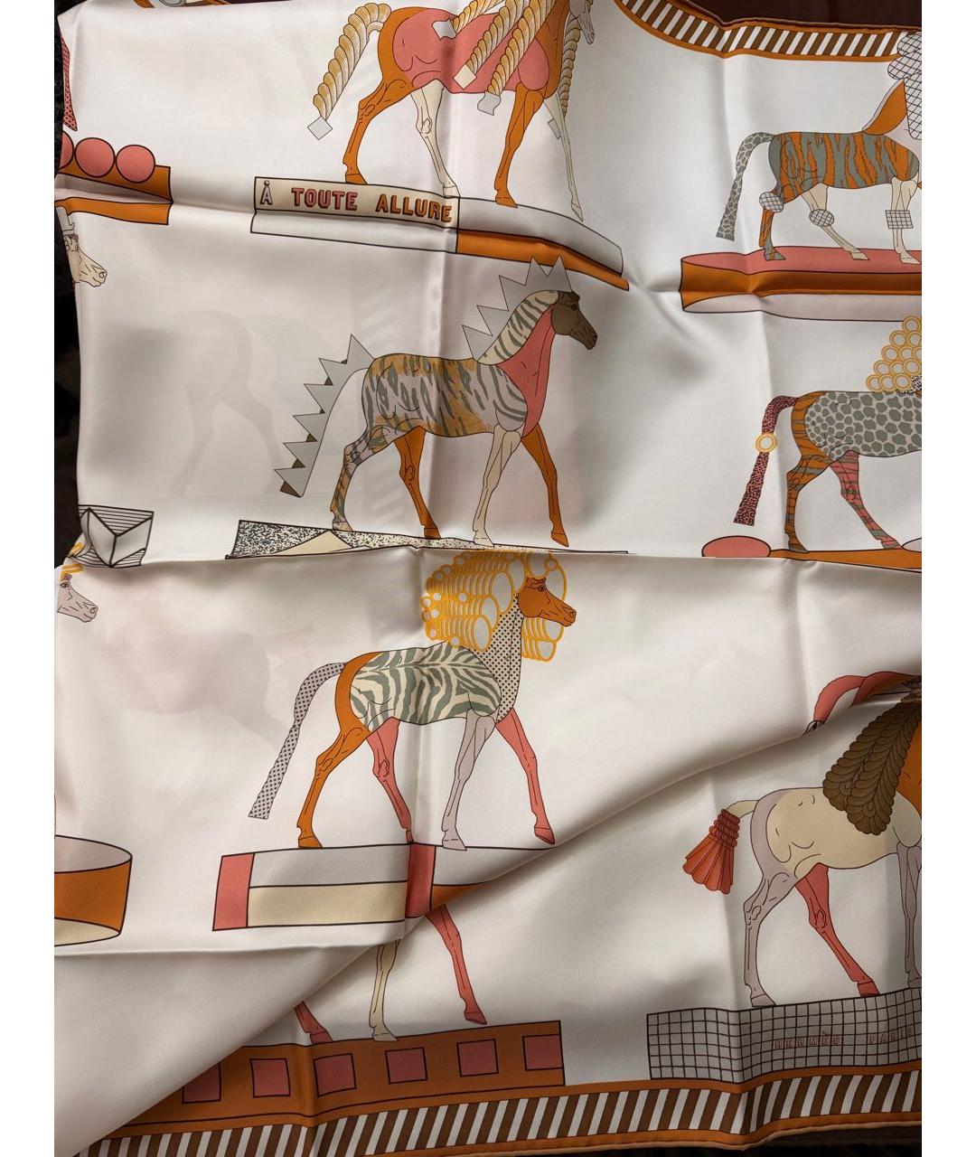 HERMES Оранжевый шелковый платок, фото 2