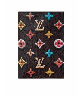 LOUIS VUITTON Обложка/футляр