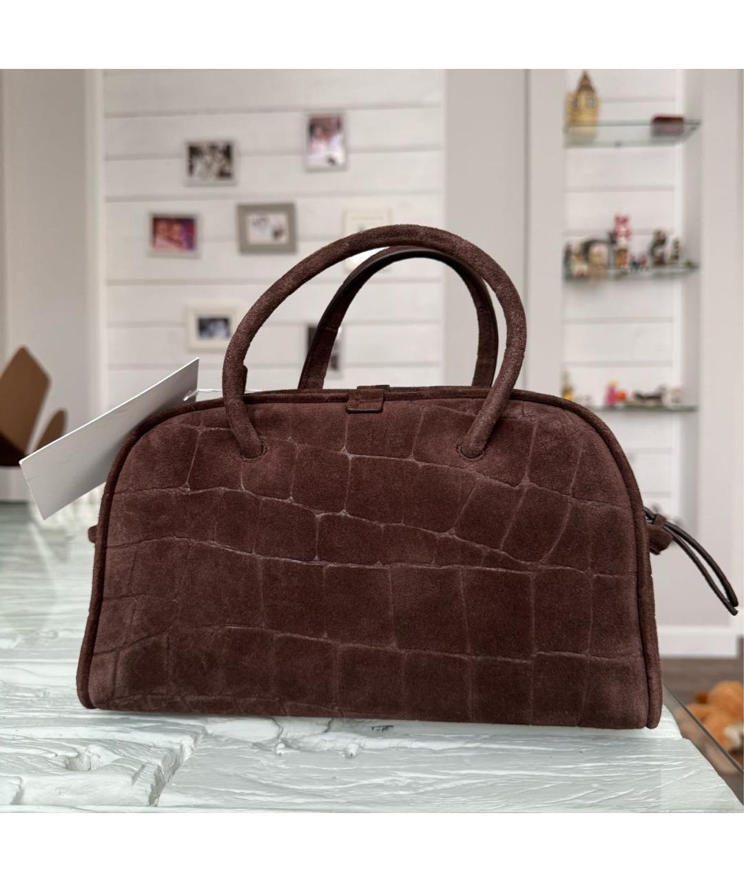 JACQUEMUS Коричневая замшевая сумка с короткими ручками, фото 3