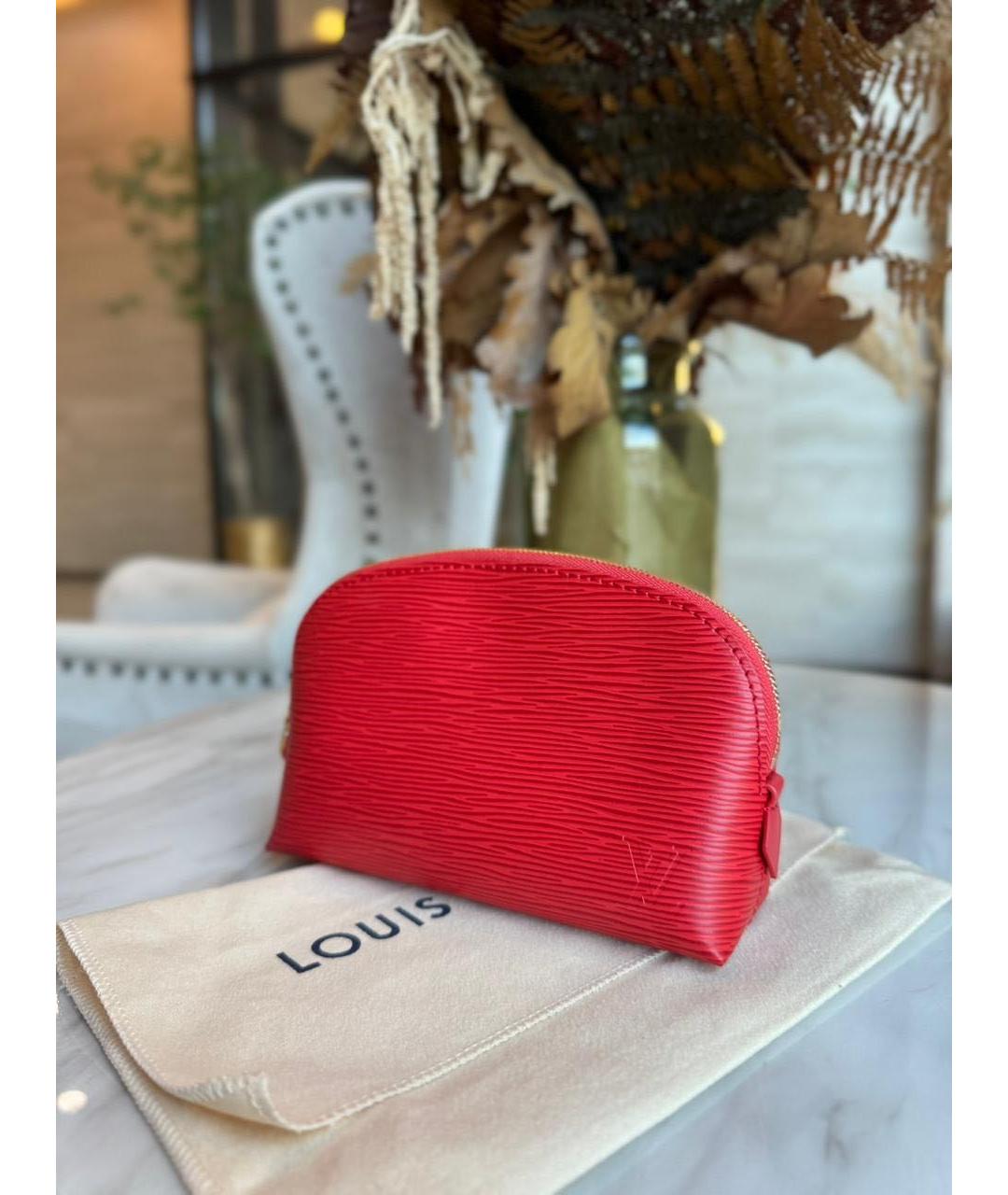LOUIS VUITTON Красная кожаная косметичка, фото 7
