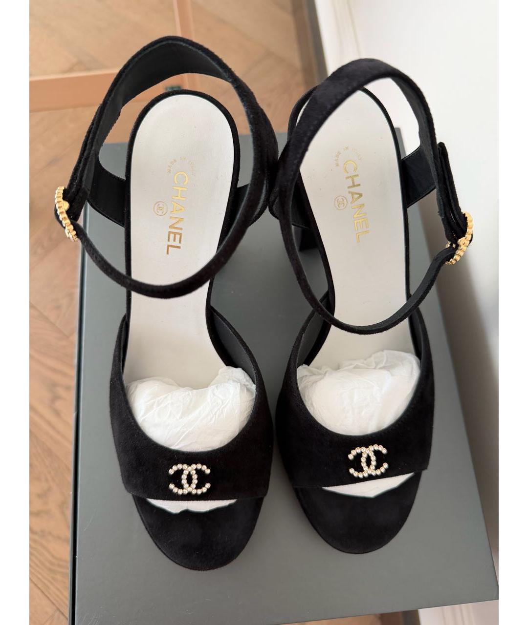 CHANEL Черные замшевые босоножки, фото 3