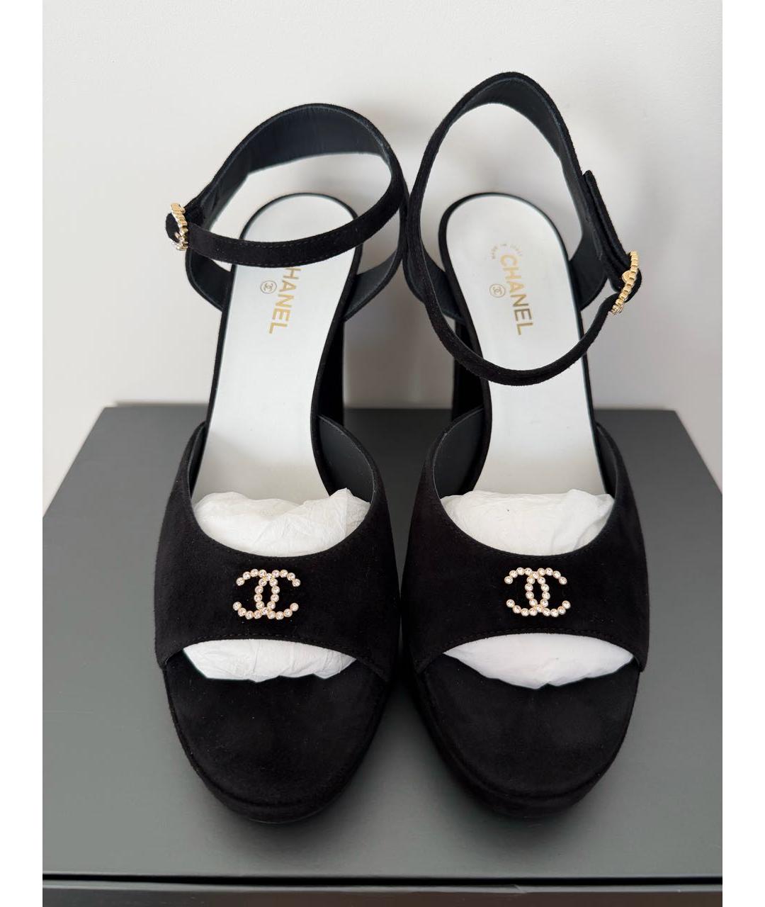 CHANEL Черные замшевые босоножки, фото 2