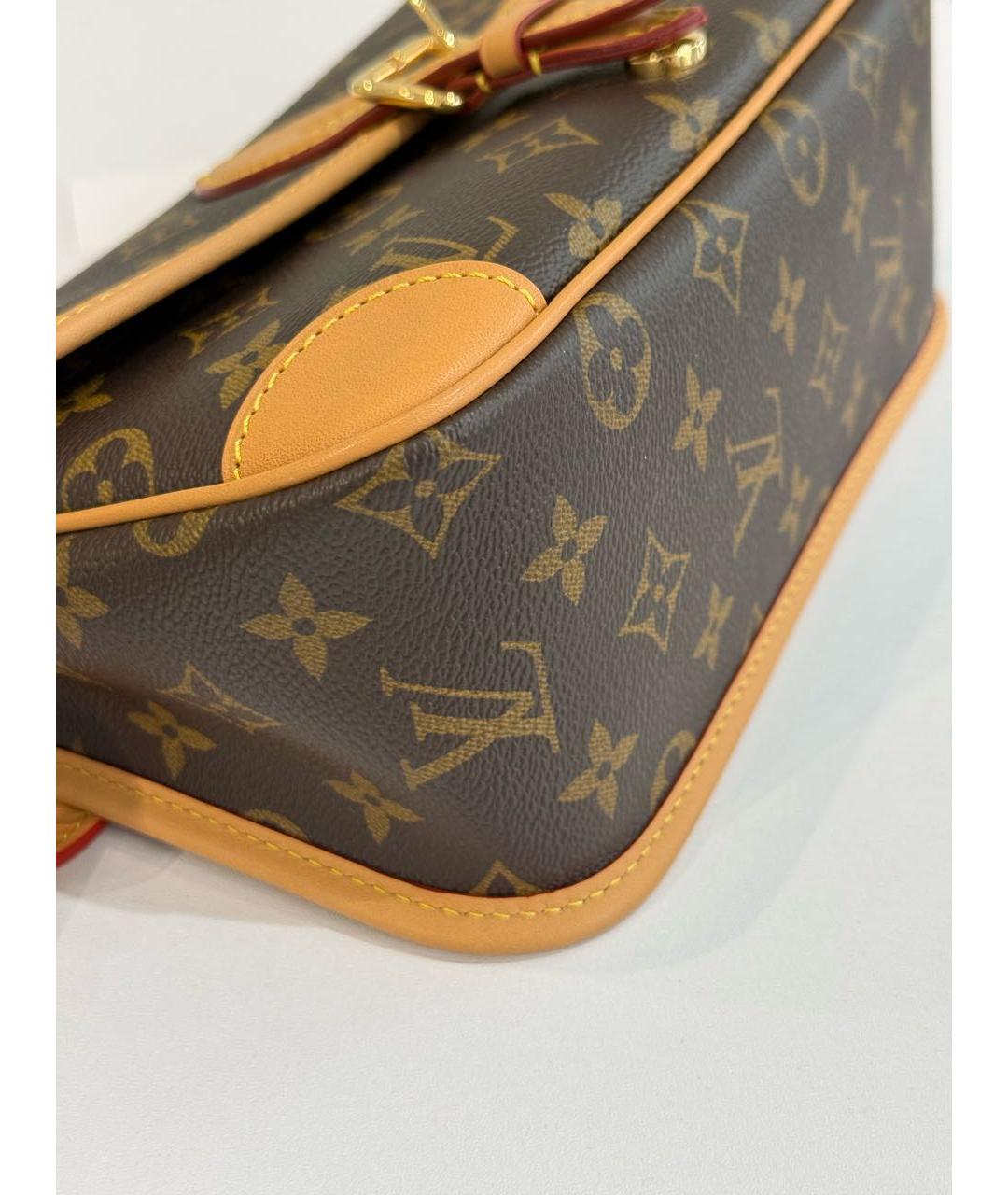 LOUIS VUITTON Коричневая кожаная сумка через плечо, фото 7