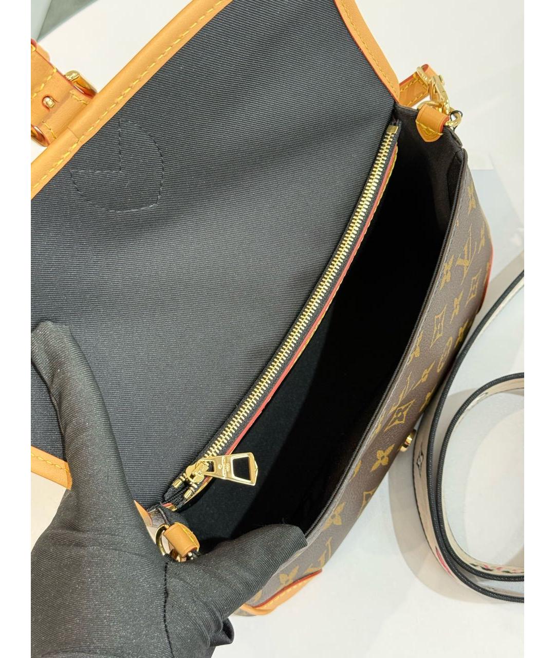 LOUIS VUITTON Коричневая кожаная сумка через плечо, фото 5