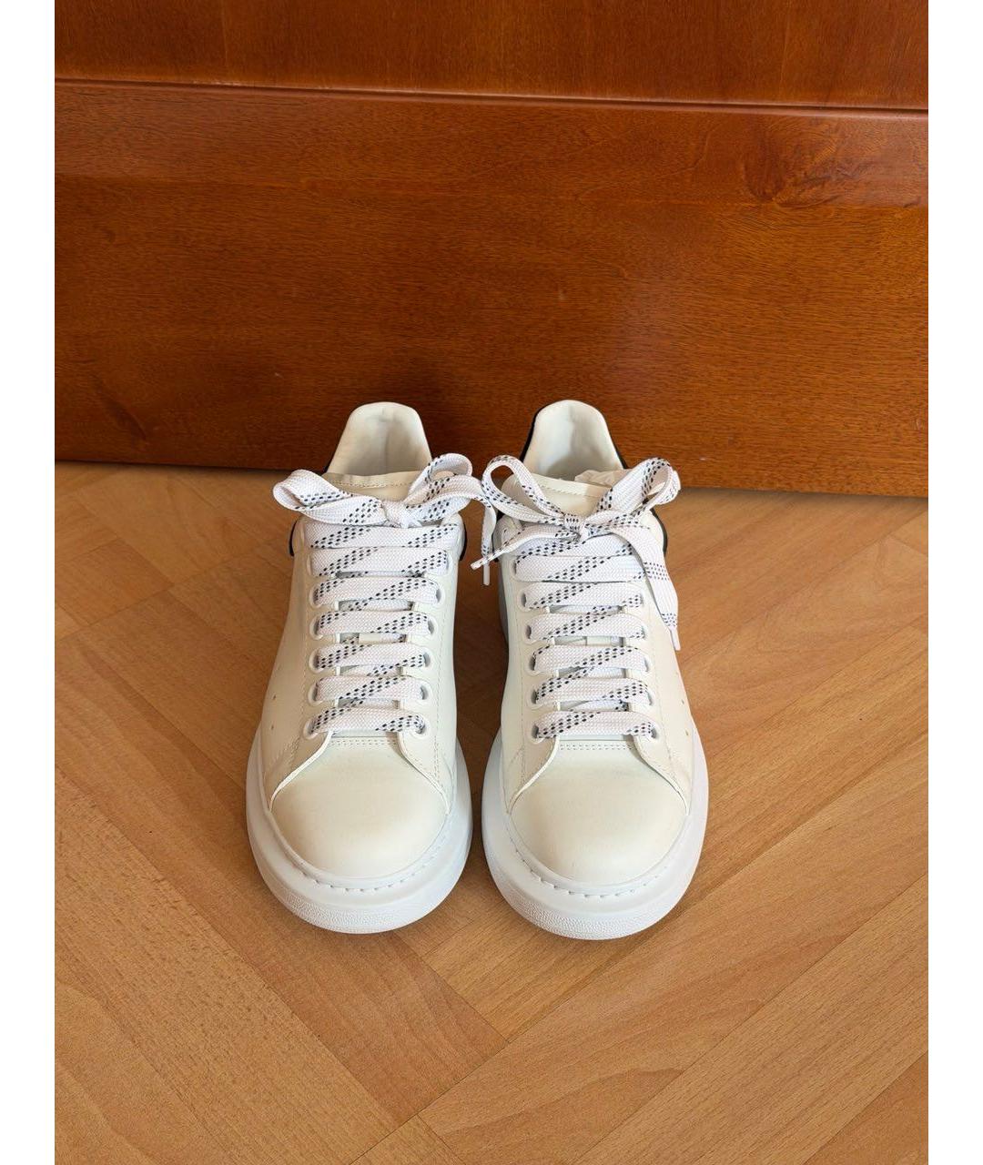 ALEXANDER MCQUEEN Белые кожаные кеды, фото 2