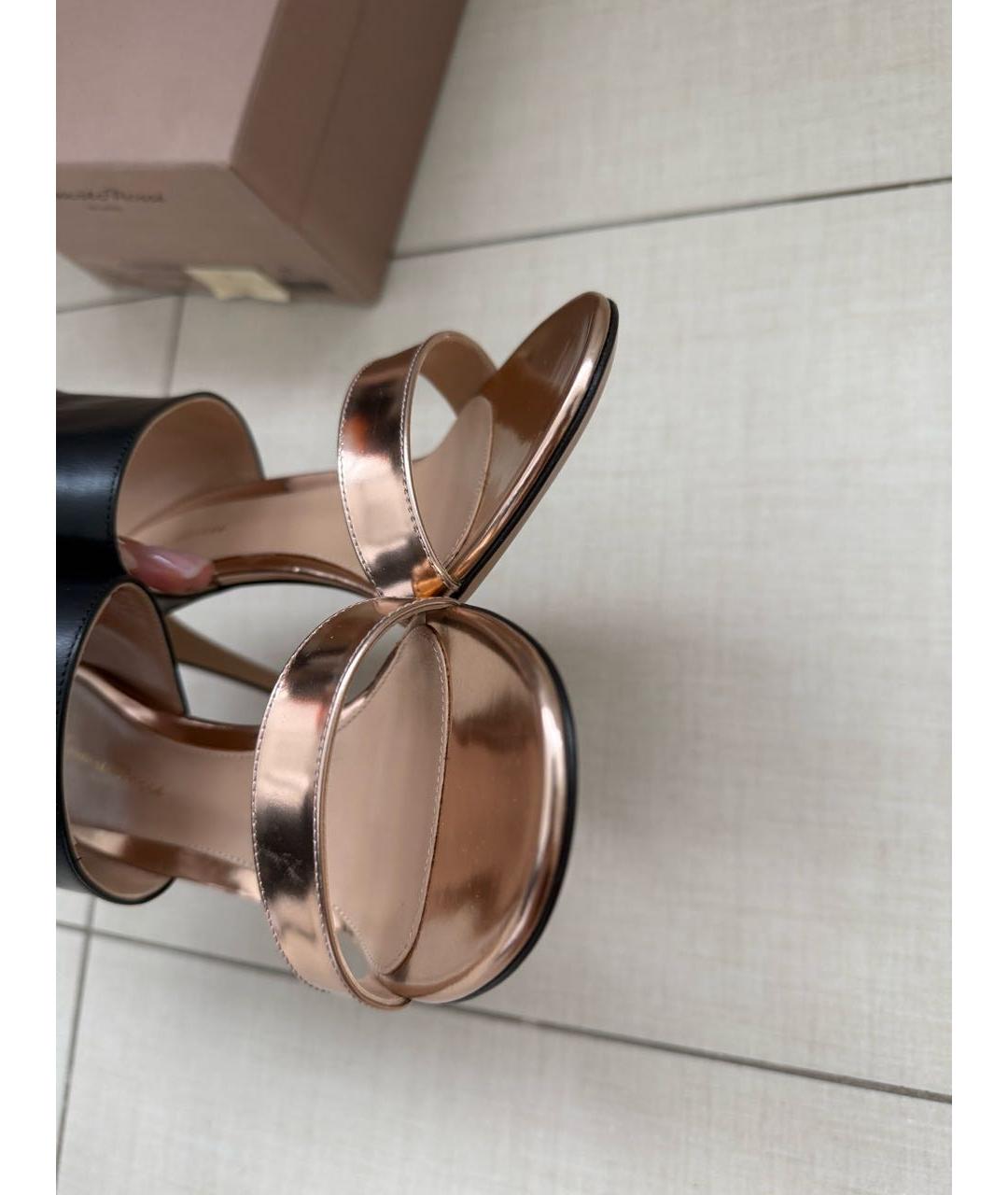 GIANVITO ROSSI Золотые кожаные босоножки, фото 6