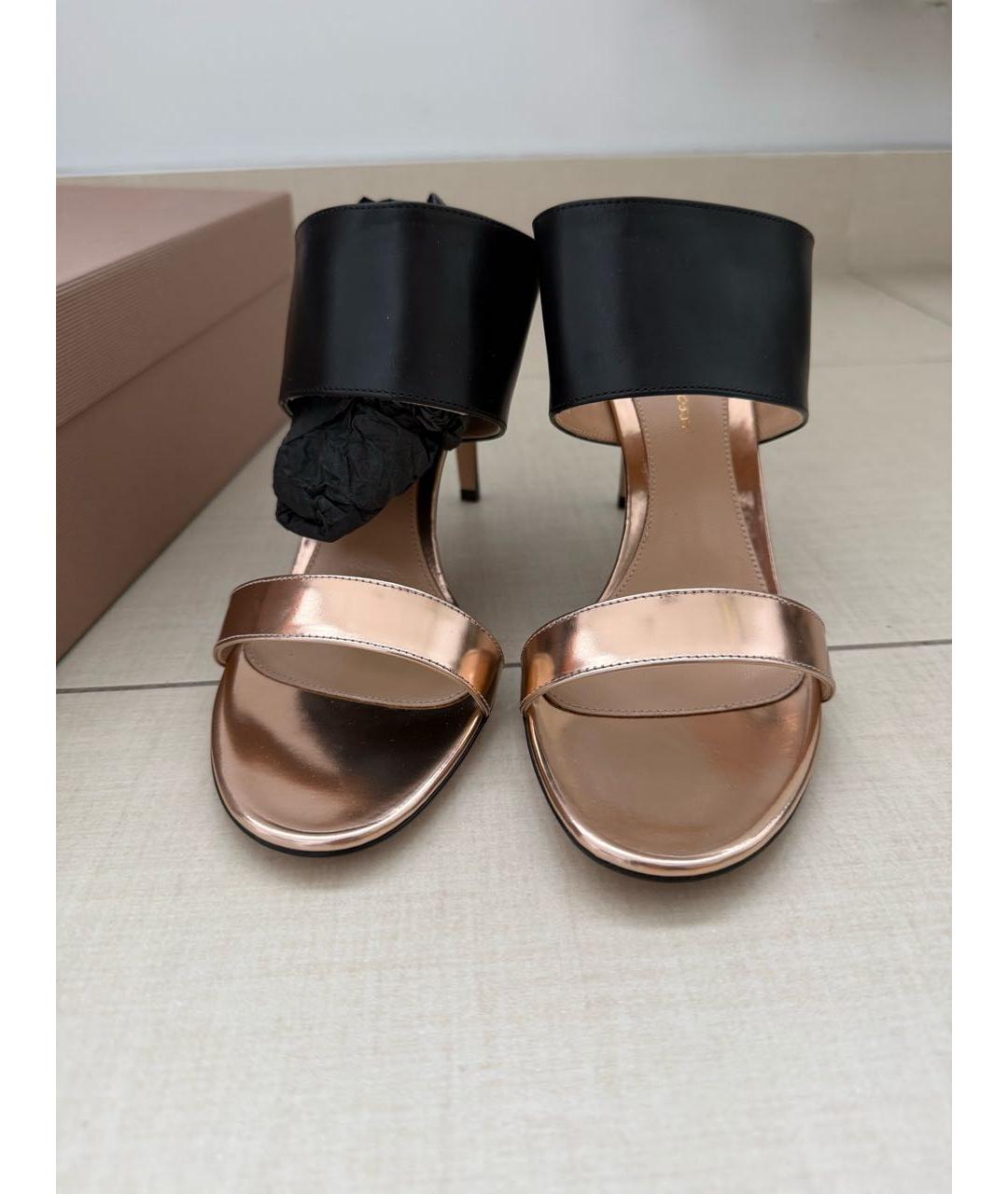 GIANVITO ROSSI Золотые кожаные босоножки, фото 2