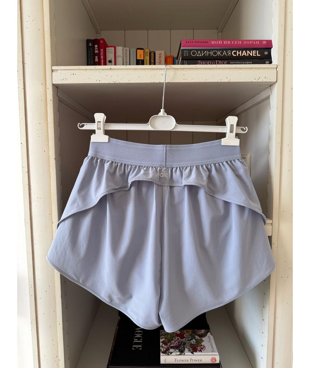 ALO YOGA Голубые полиэстеровые спортивные брюки и шорты, фото 2