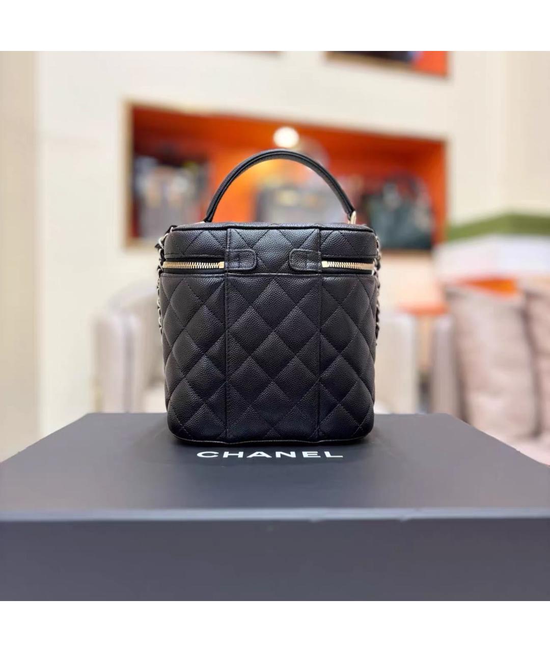 CHANEL Черная кожаная сумка через плечо, фото 2