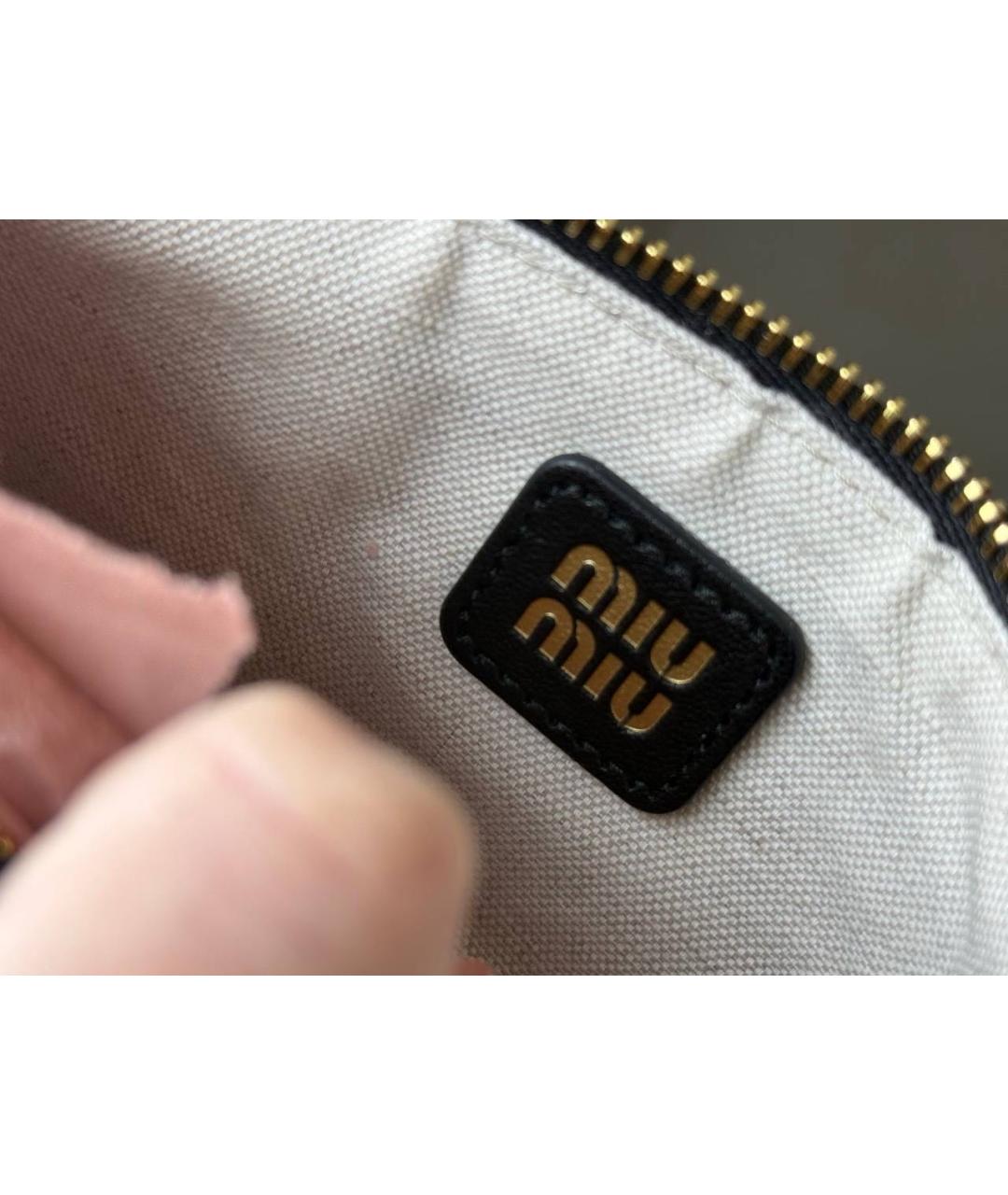 MIU MIU Черная кожаная сумка через плечо, фото 5