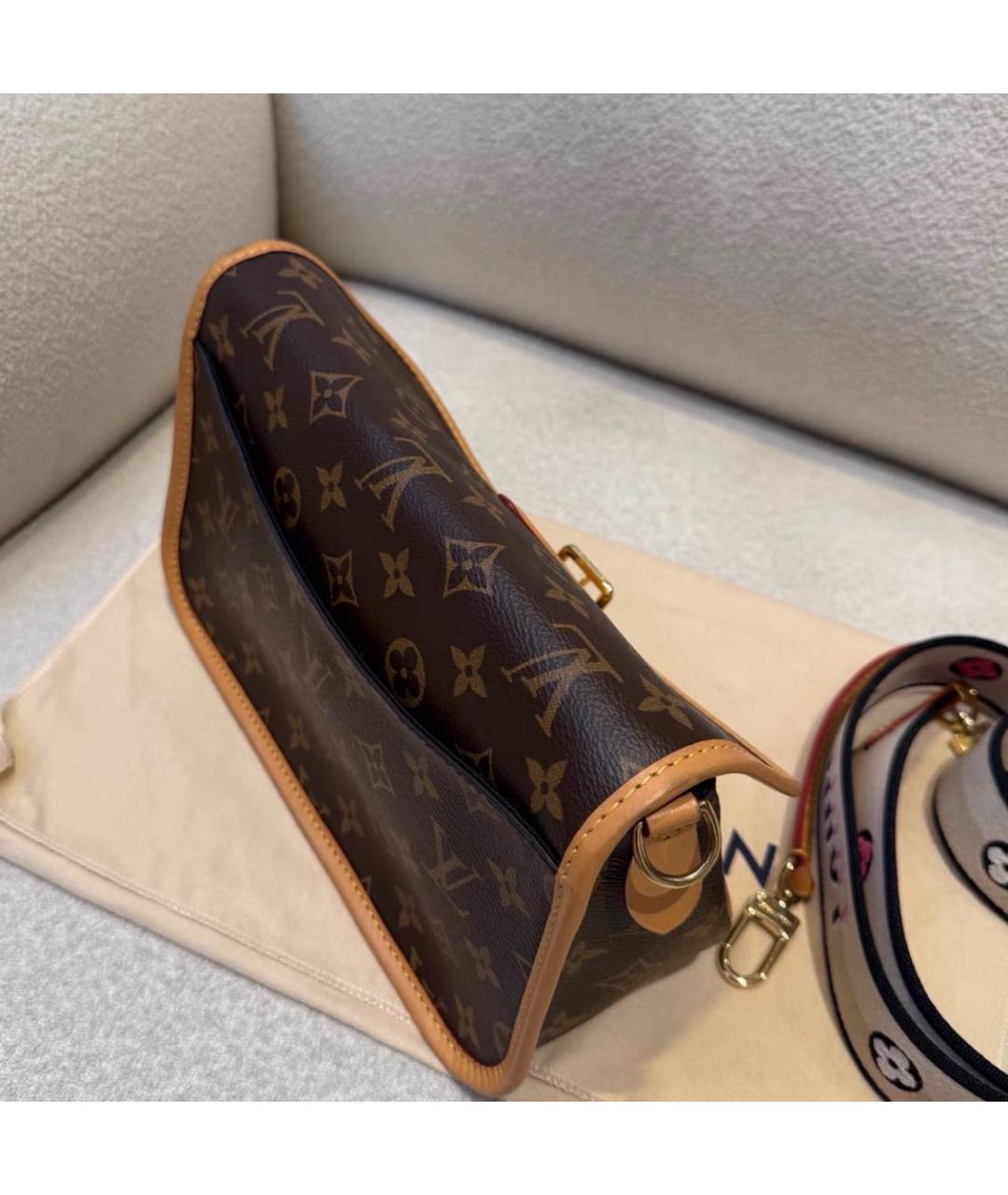 LOUIS VUITTON Коричневая сумка через плечо, фото 4