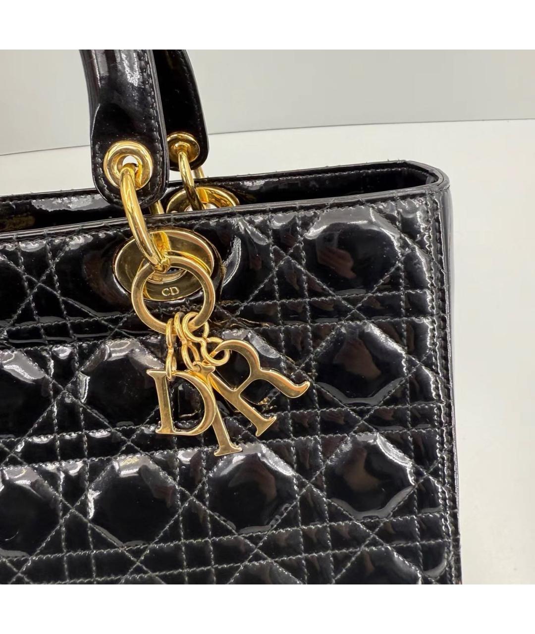 CHRISTIAN DIOR Черная сумка с короткими ручками из лакированной кожи, фото 3