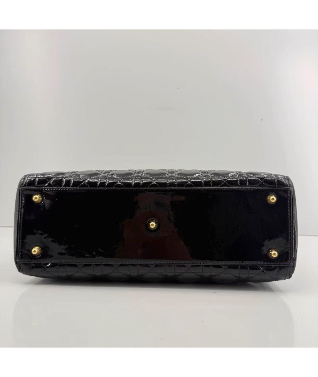 CHRISTIAN DIOR Черная сумка с короткими ручками из лакированной кожи, фото 4