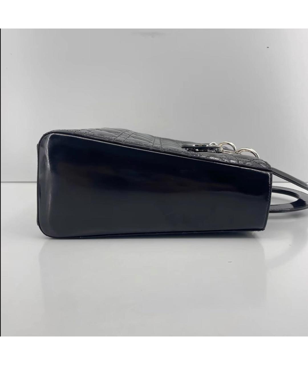 CHRISTIAN DIOR Черная сумка с короткими ручками из лакированной кожи, фото 4