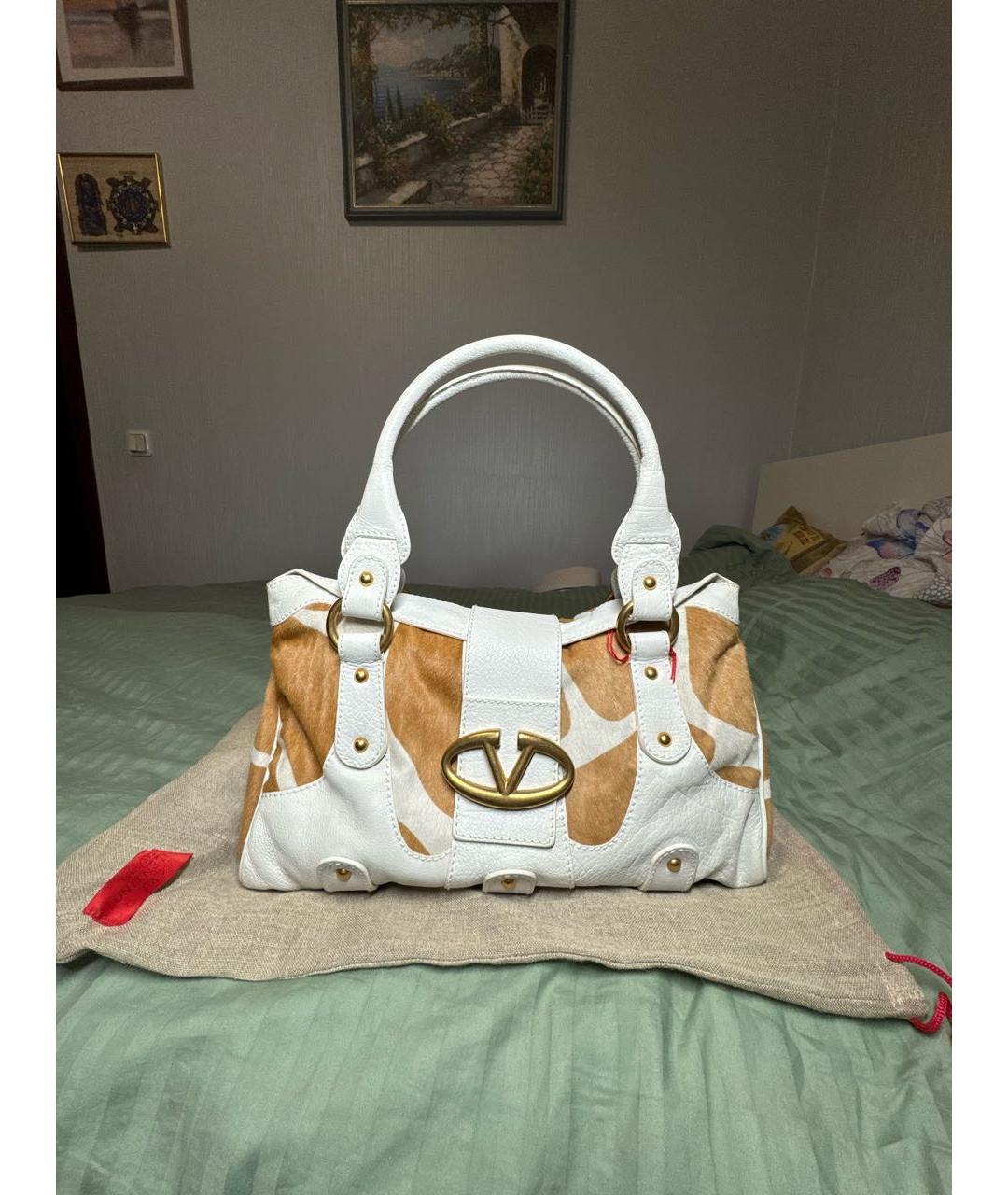 VALENTINO Сумка с короткими ручками из экзотической кожи, фото 9