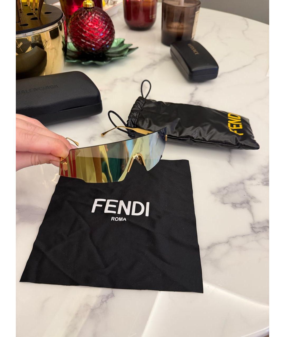 FENDI Золотые металлические солнцезащитные очки, фото 2
