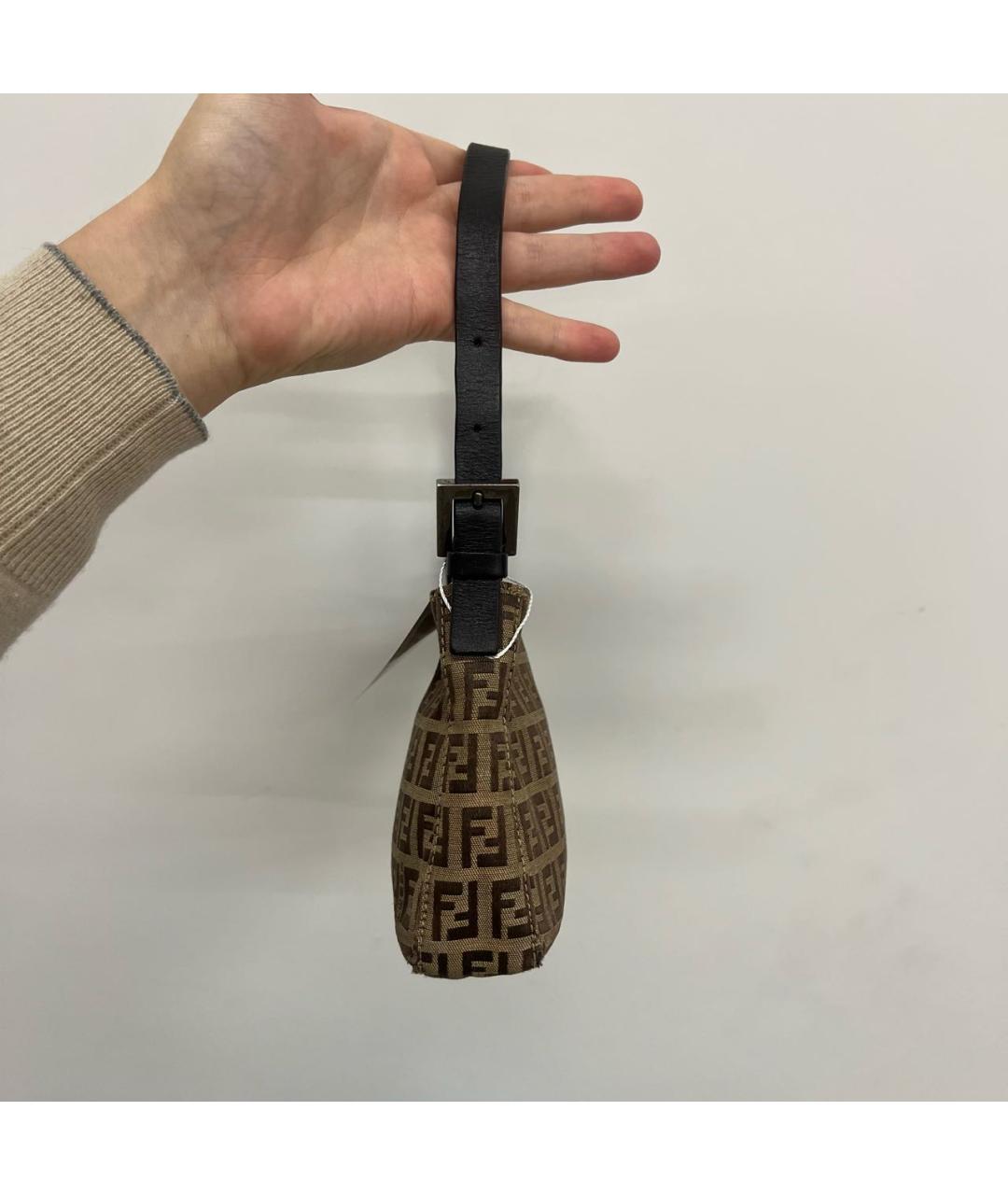 FENDI Коричневая кожаная сумка с короткими ручками, фото 4