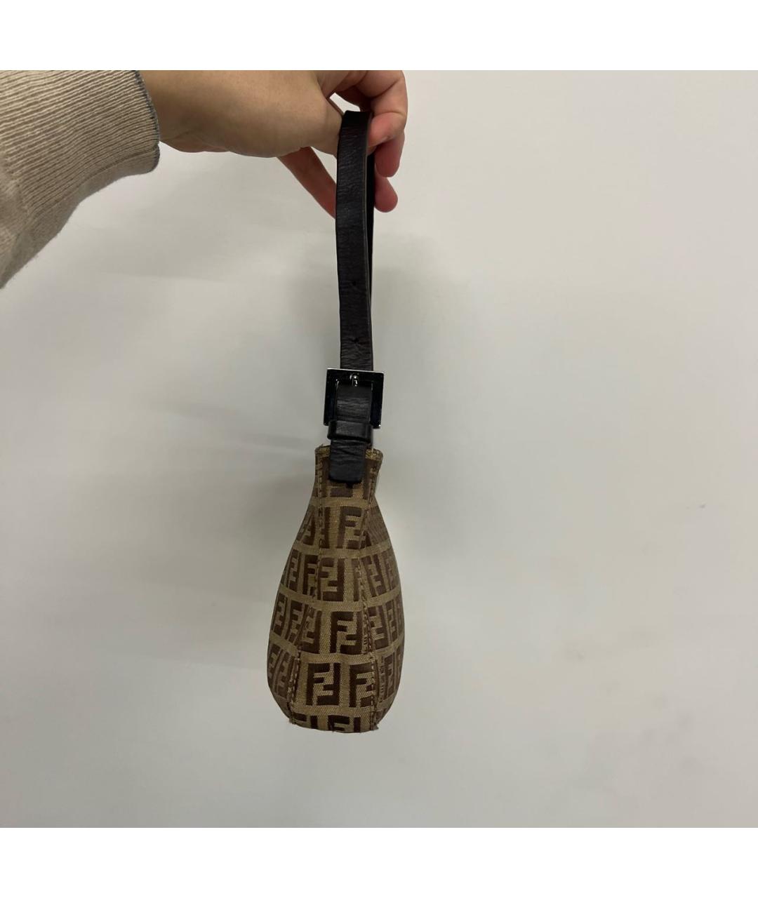 FENDI Коричневая кожаная сумка с короткими ручками, фото 3