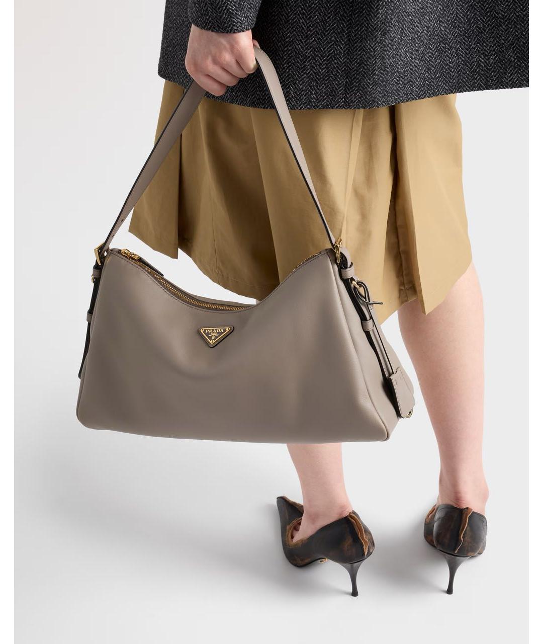 PRADA Серая кожаная сумка через плечо, фото 2