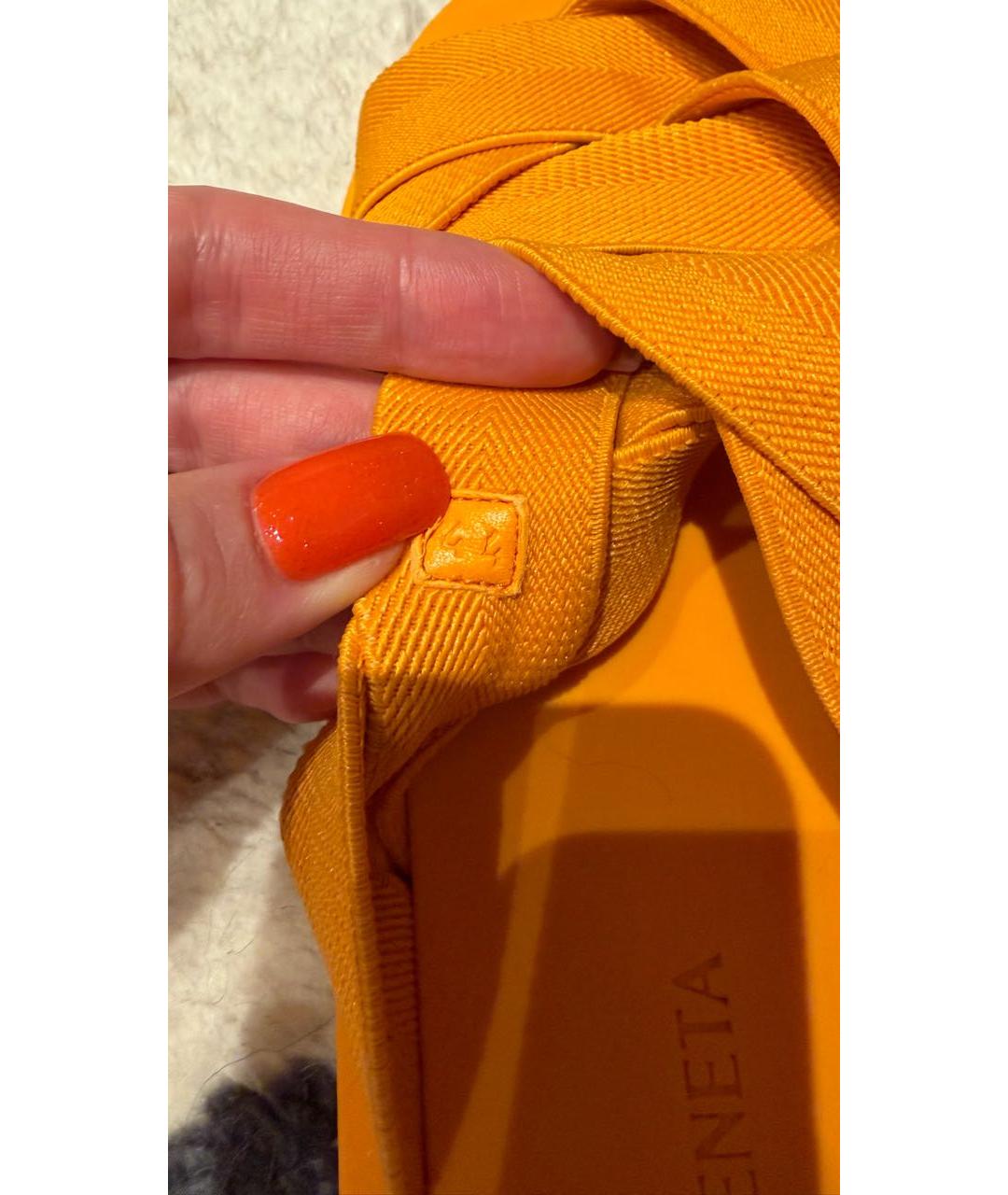 BOTTEGA VENETA Оранжевое текстильные сандалии, фото 7