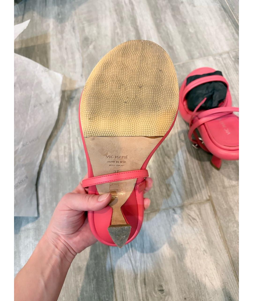 VIC MATIE Коралловые кожаные босоножки, фото 5