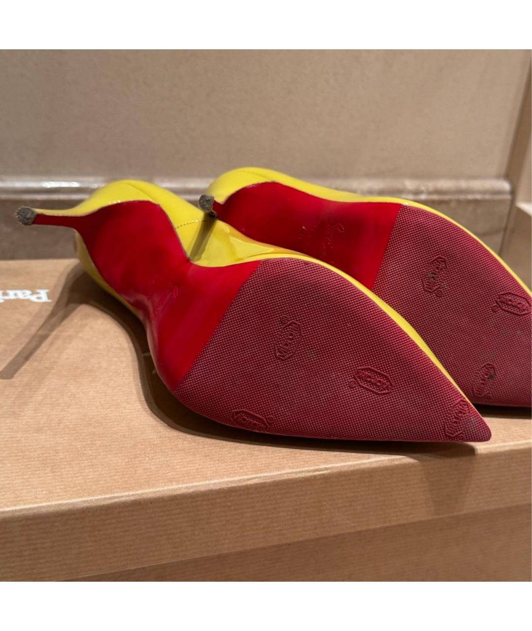 CHRISTIAN LOUBOUTIN Желтые туфли из лакированной кожи, фото 4