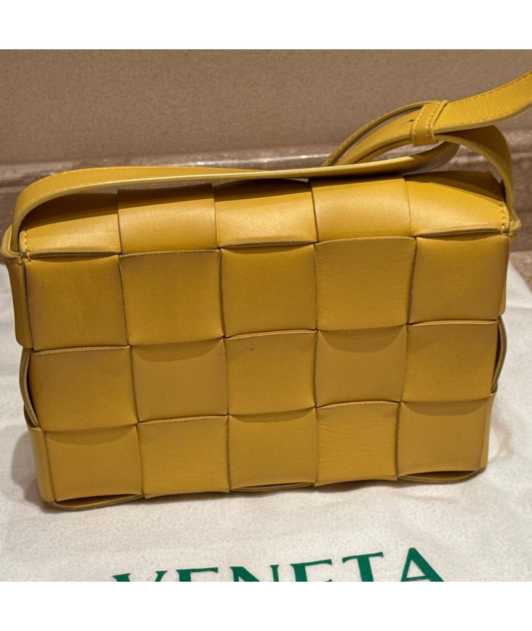 BOTTEGA VENETA Желтая кожаная сумка через плечо, фото 3