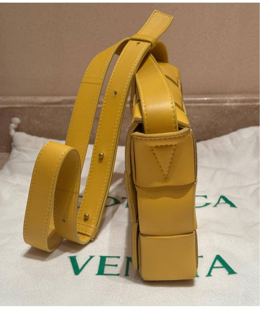 BOTTEGA VENETA Желтая кожаная сумка через плечо, фото 2