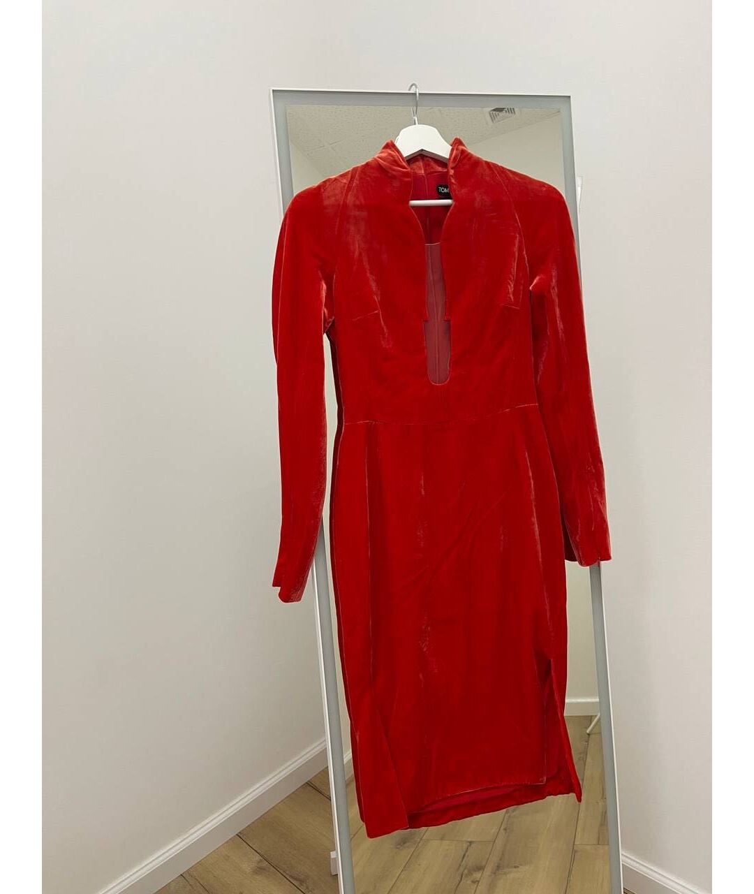 TOM FORD Красное бархатное повседневное платье, фото 2