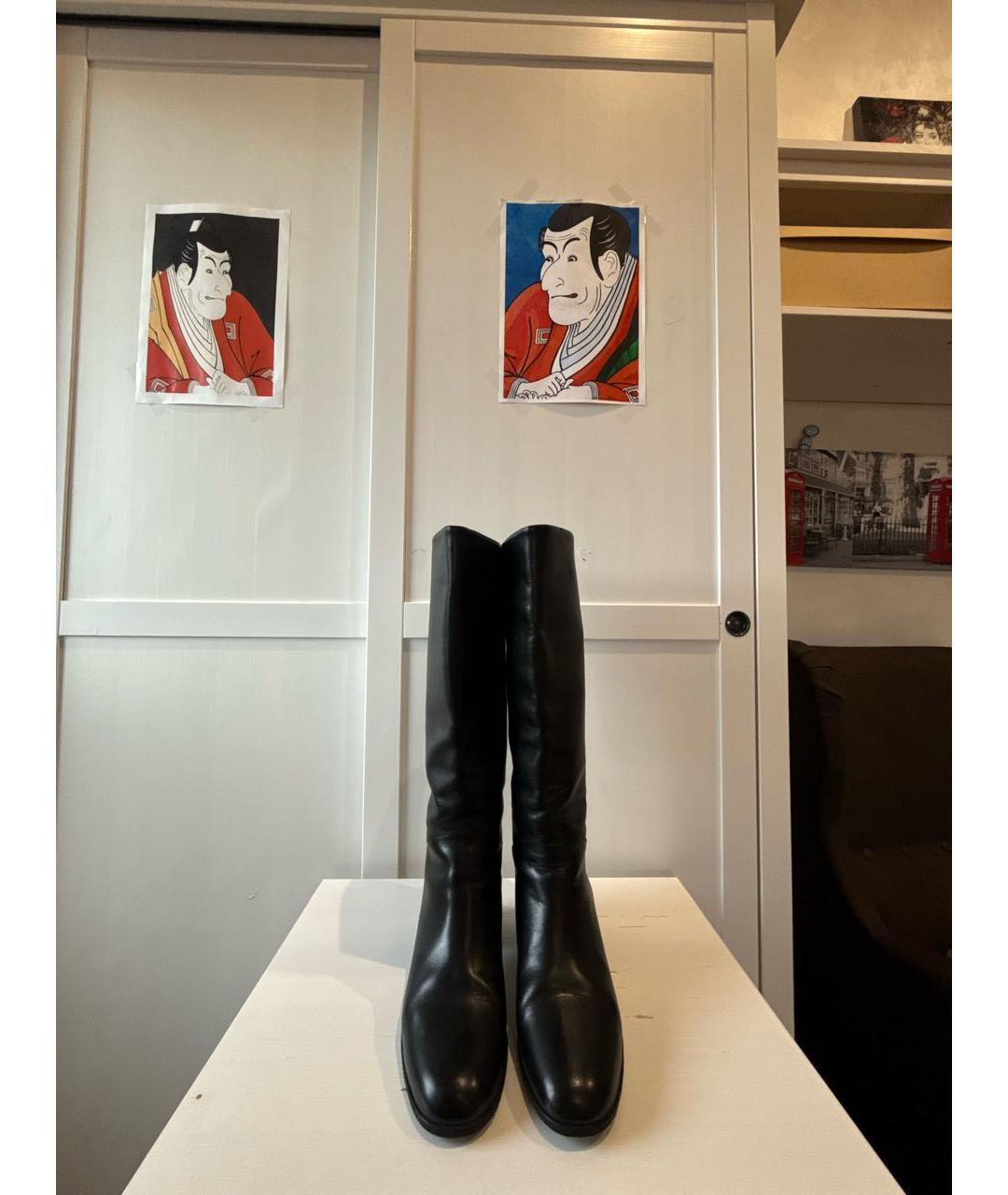 CHANEL Черные кожаные сапоги, фото 2