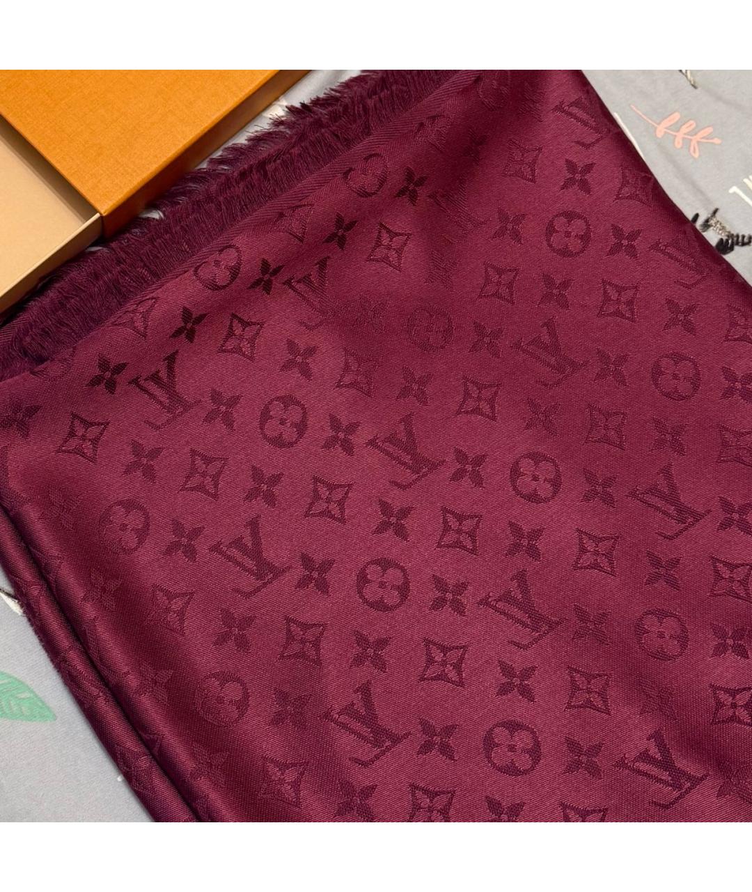 LOUIS VUITTON Бордовый шелковый платок, фото 2
