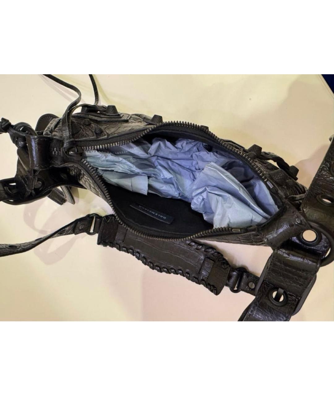 BALENCIAGA Черная сумка через плечо из лакированной кожи, фото 4