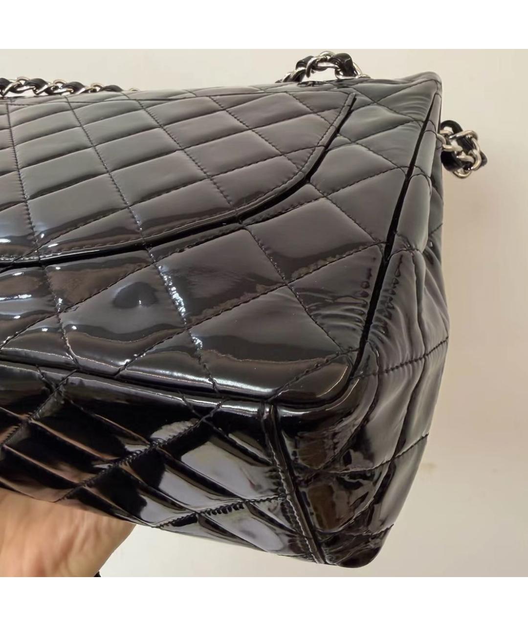 CHANEL Черная сумка через плечо из лакированной кожи, фото 7