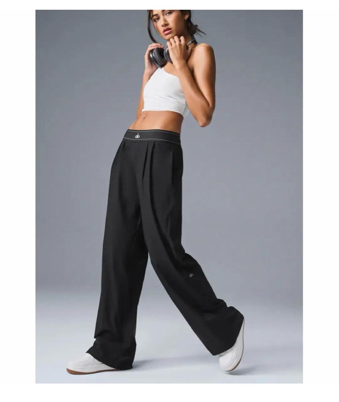 ALO YOGA Черные полиэстеровые спортивные брюки и шорты, фото 2