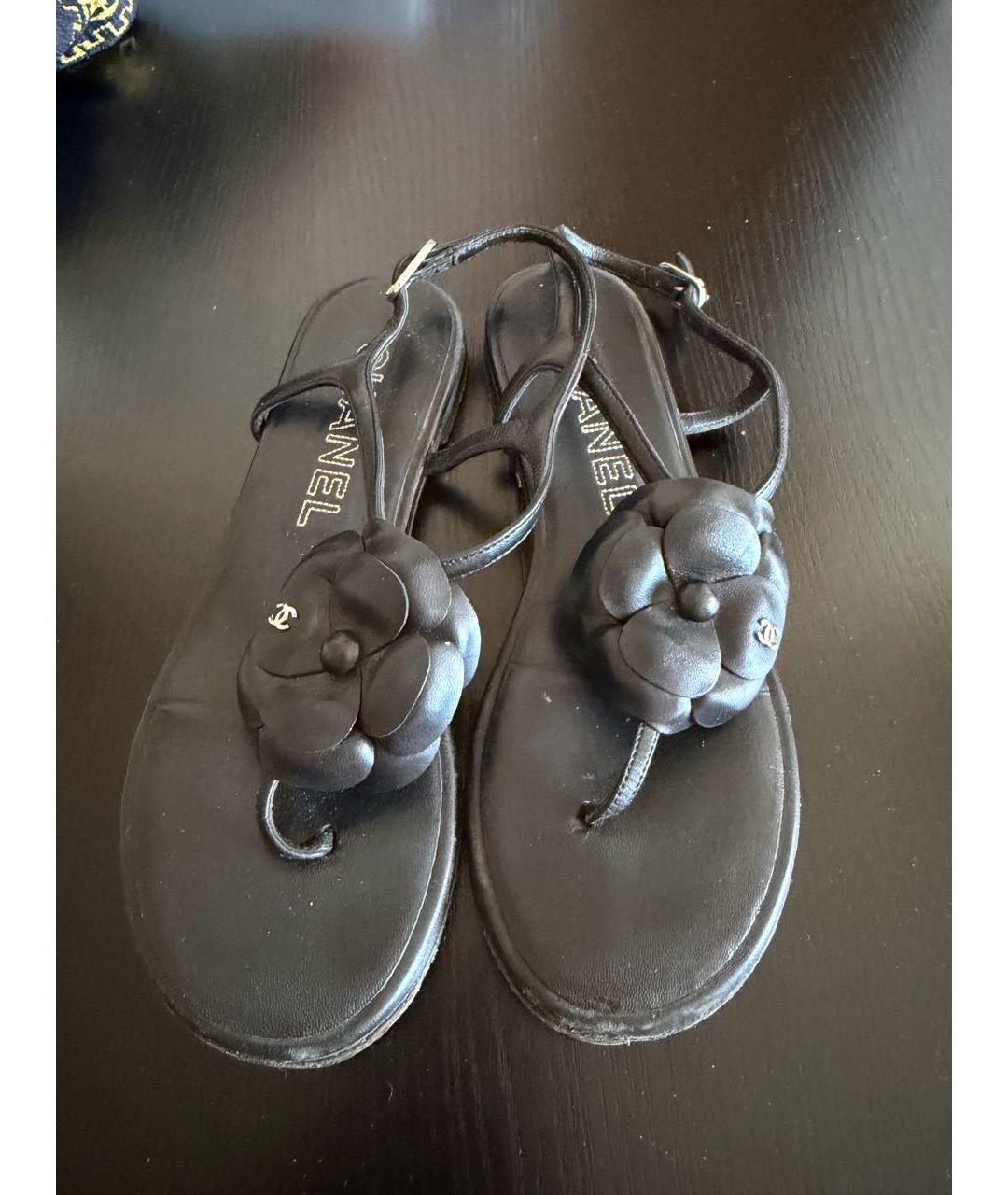 CHANEL Черные кожаные сандалии, фото 2