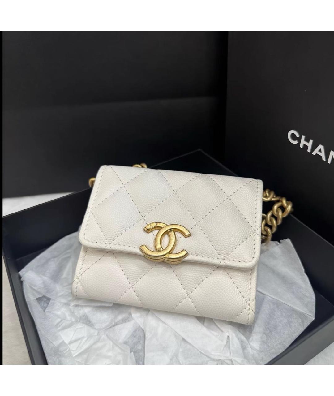 CHANEL Белая кожаная сумка через плечо, фото 3