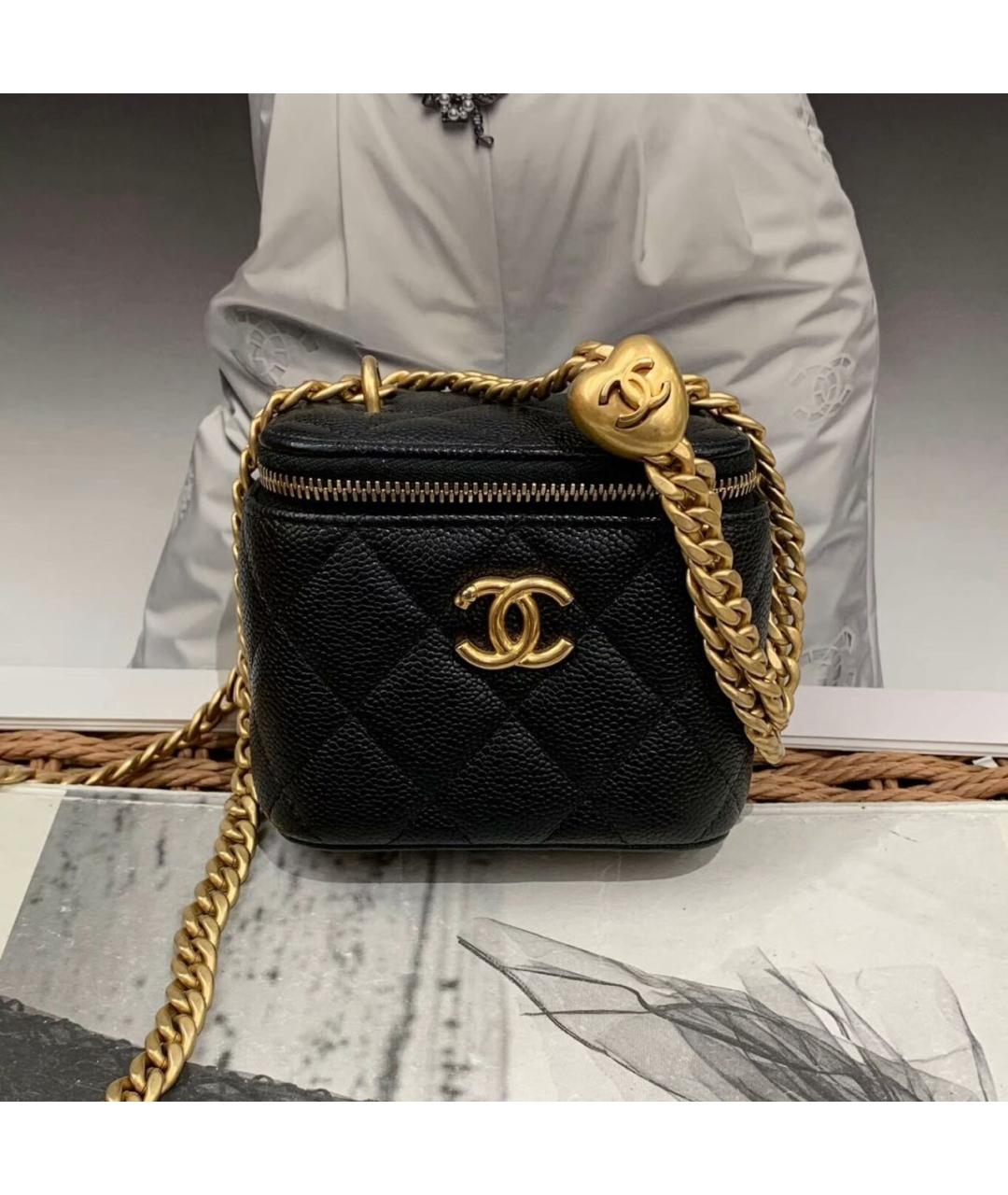 CHANEL Черная кожаная сумка через плечо, фото 2