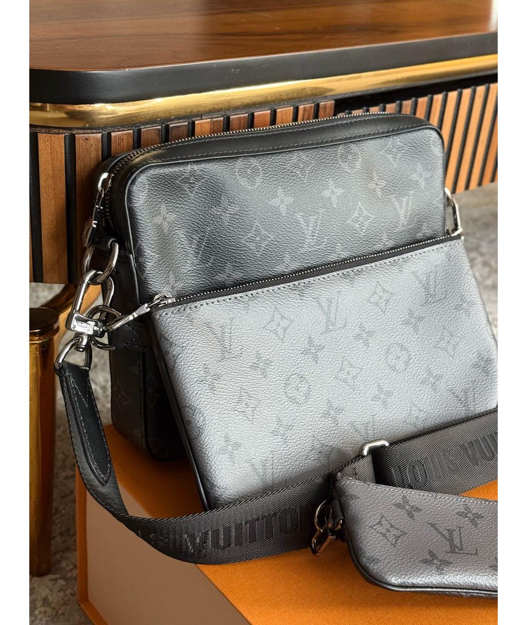 LOUIS VUITTON Антрацитовая сумка на плечо, фото 4