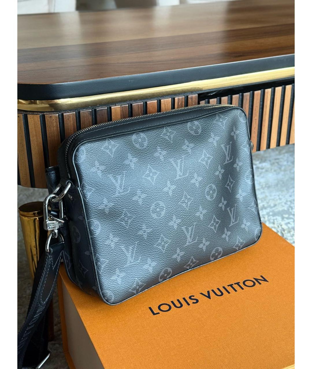 LOUIS VUITTON Антрацитовая сумка на плечо, фото 6
