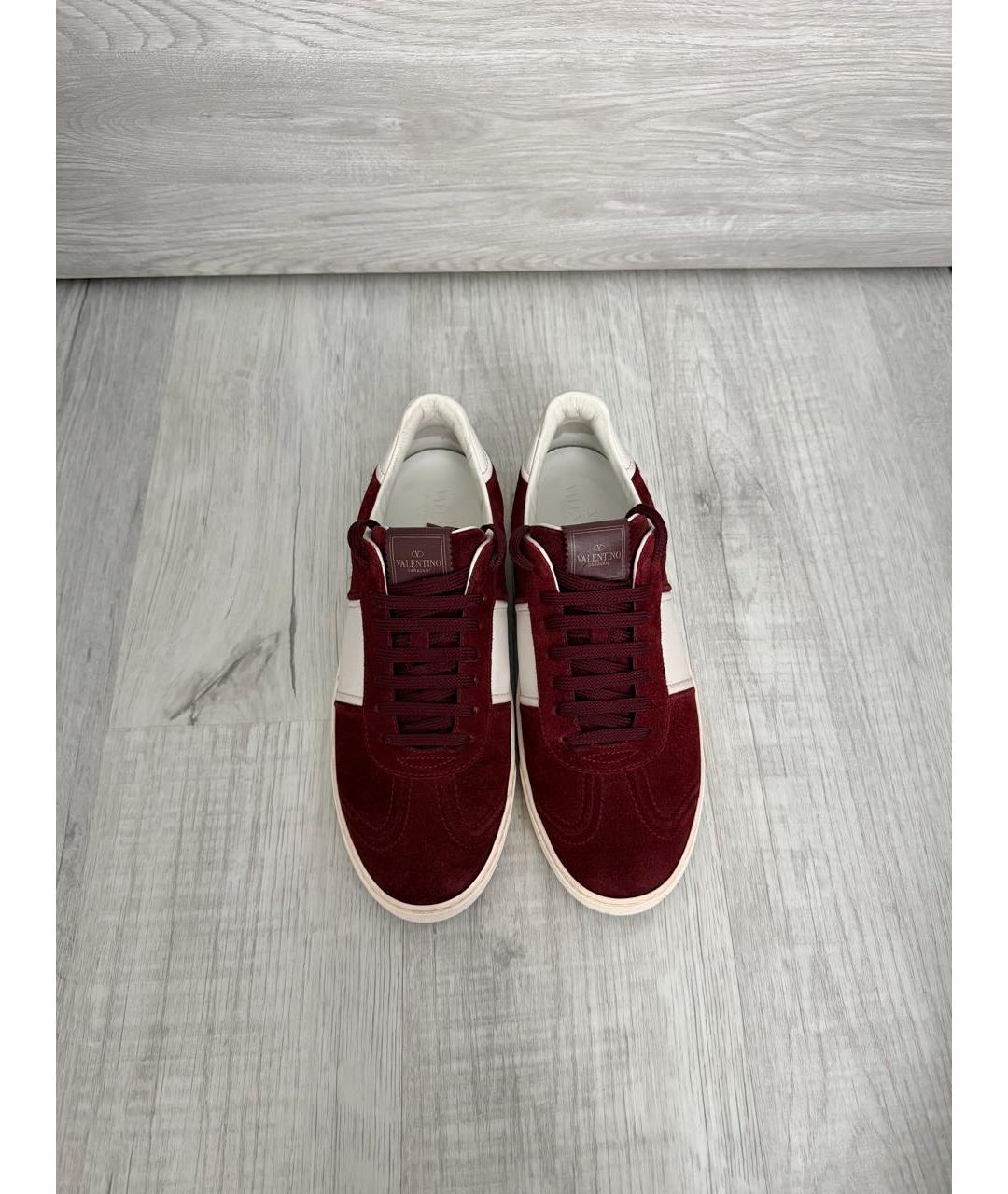 VALENTINO Бордовые замшевые низкие кроссовки / кеды, фото 2