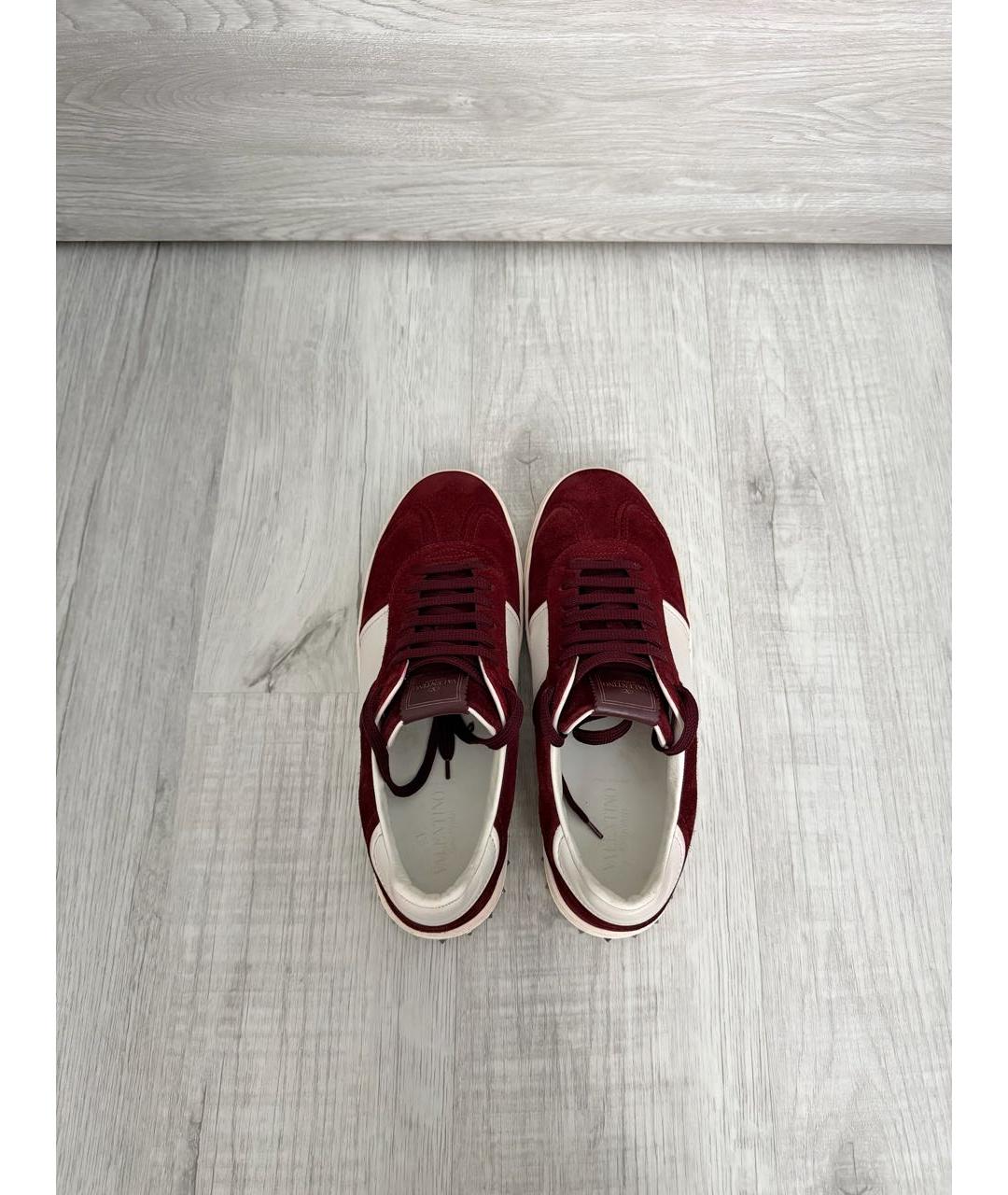 VALENTINO Бордовые замшевые низкие кроссовки / кеды, фото 3