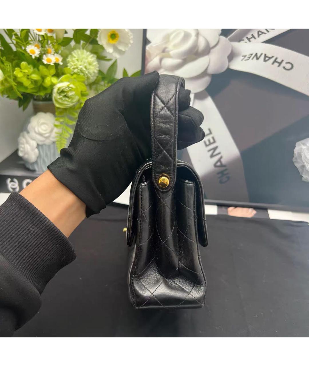 CHANEL Черная кожаная сумка с короткими ручками, фото 3