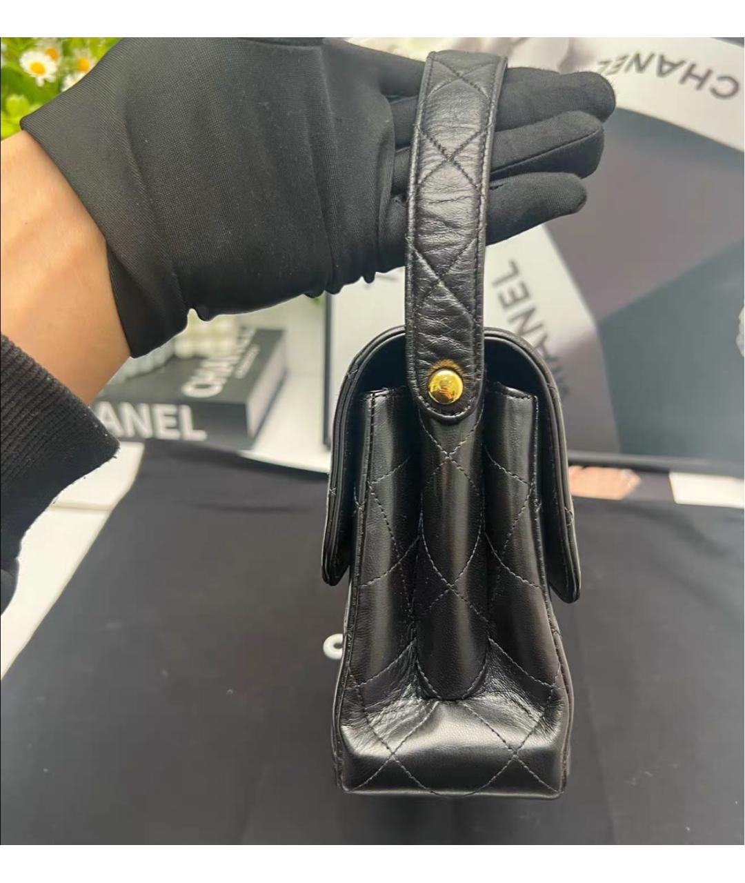 CHANEL Черная кожаная сумка с короткими ручками, фото 4