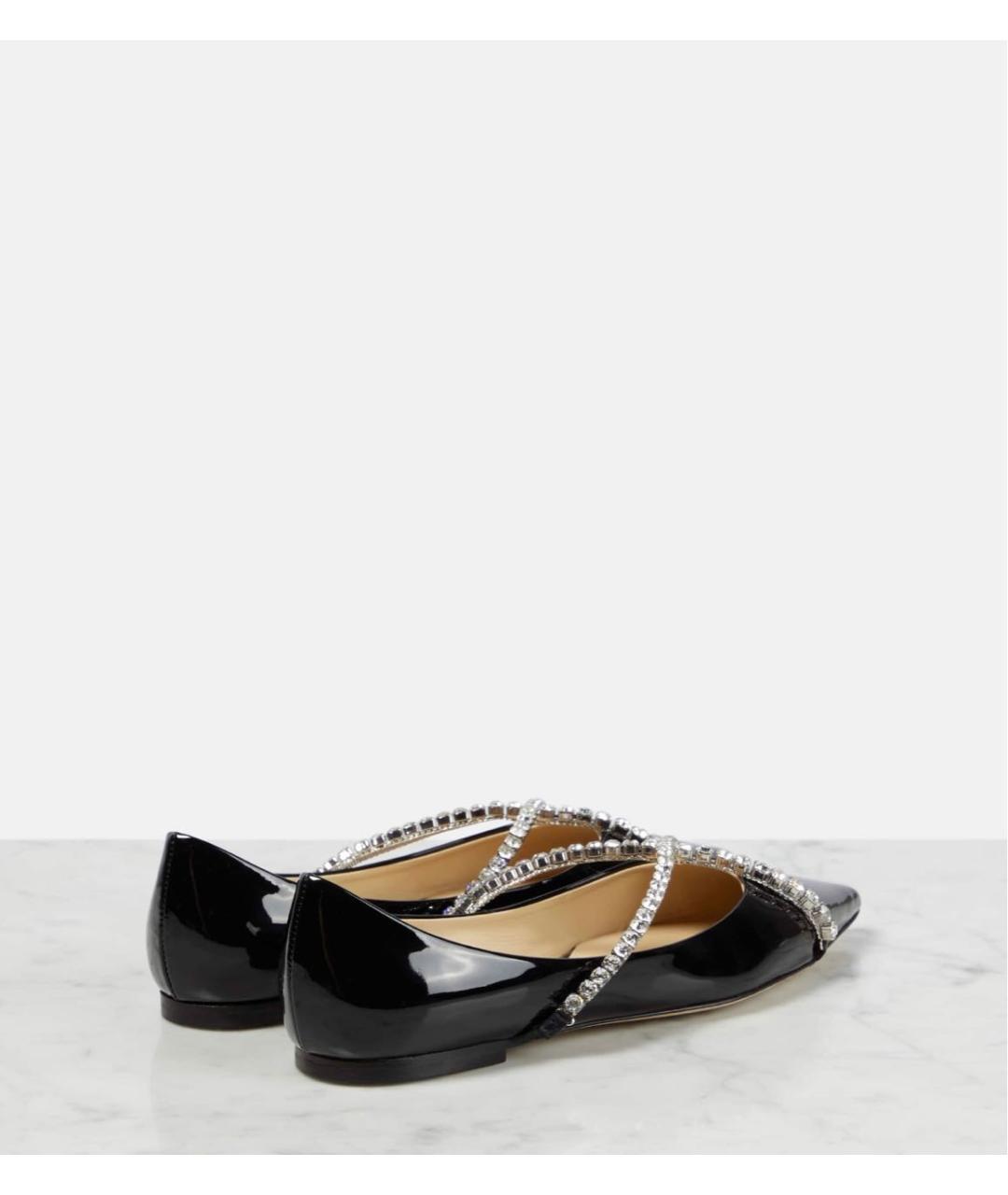 JIMMY CHOO Черные лодочки на низком каблуке из лакированной кожи, фото 4