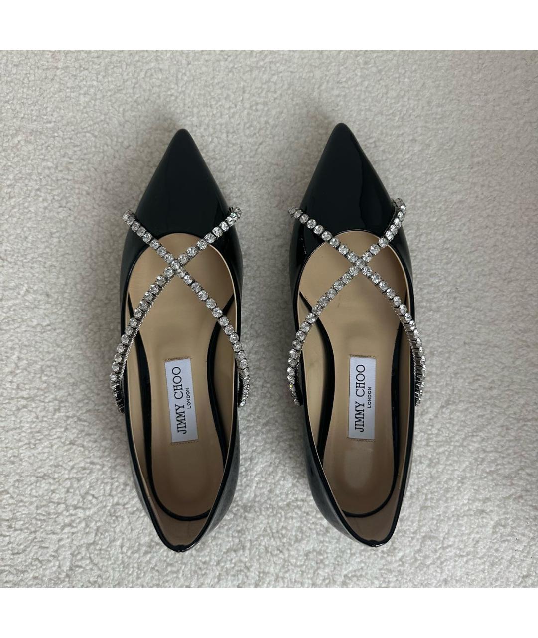 JIMMY CHOO Черные лодочки на низком каблуке из лакированной кожи, фото 5
