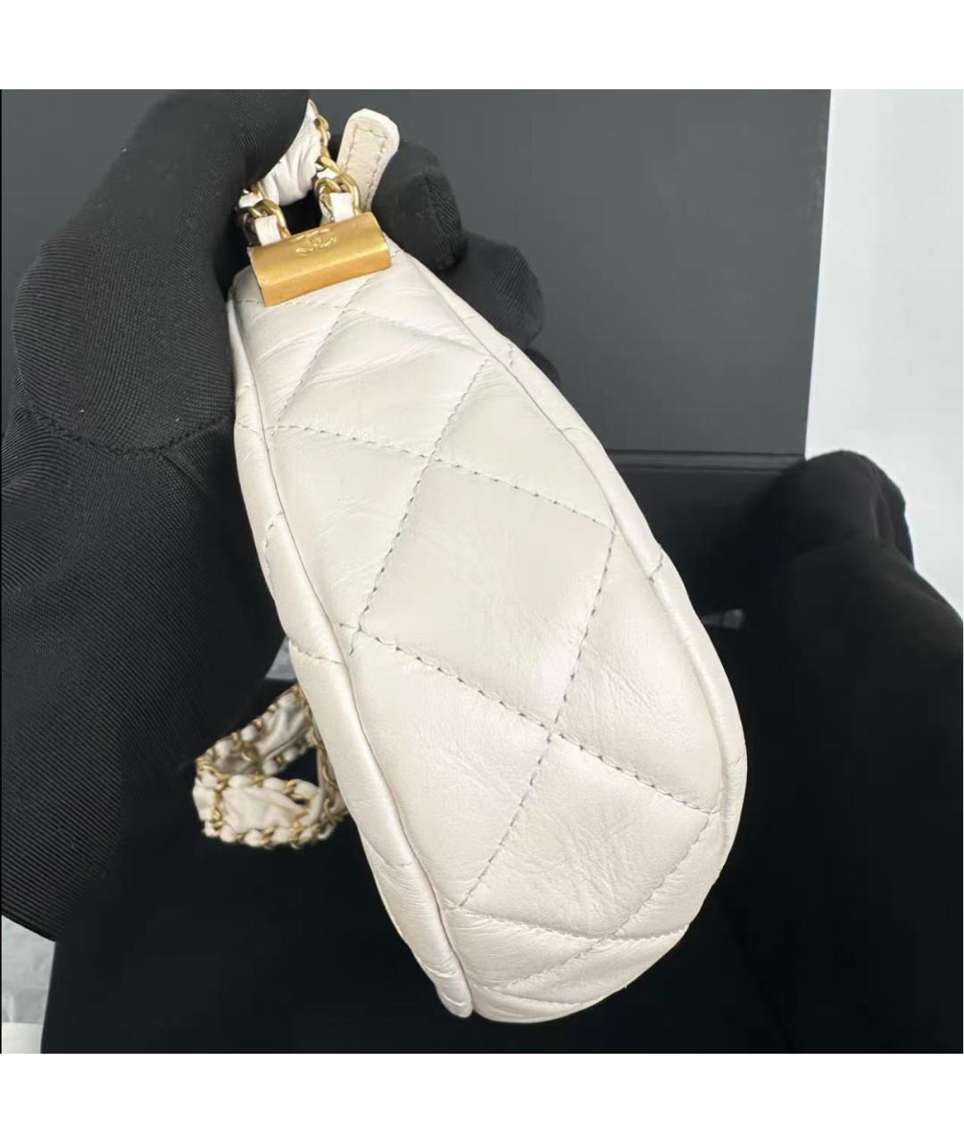 CHANEL Белая кожаная сумка с короткими ручками, фото 5