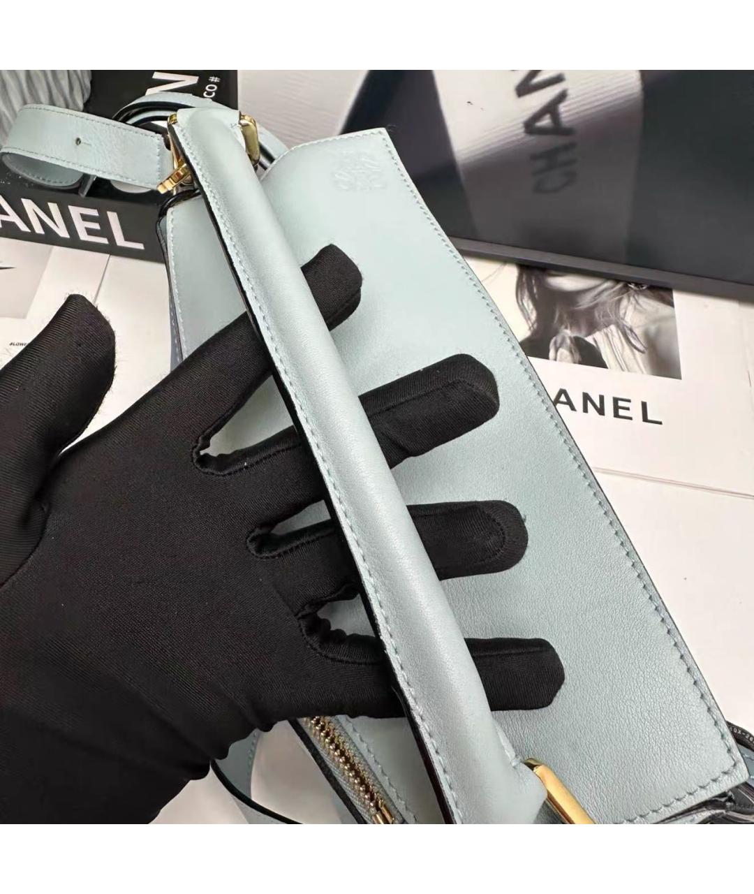 LOEWE Голубая кожаная сумка с короткими ручками, фото 3